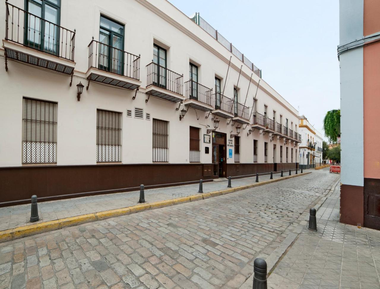 Corral De Chicharos * Seville